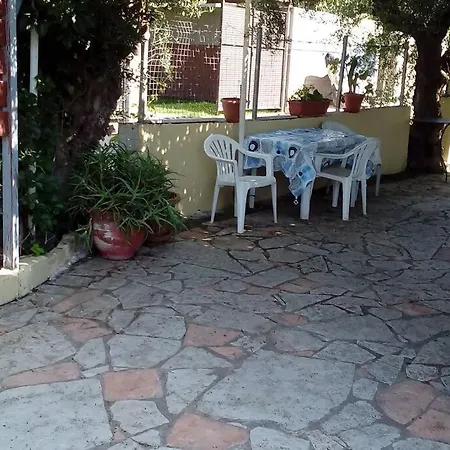 το δροσέρο διαμέρισμα 90τμ . Kalamata